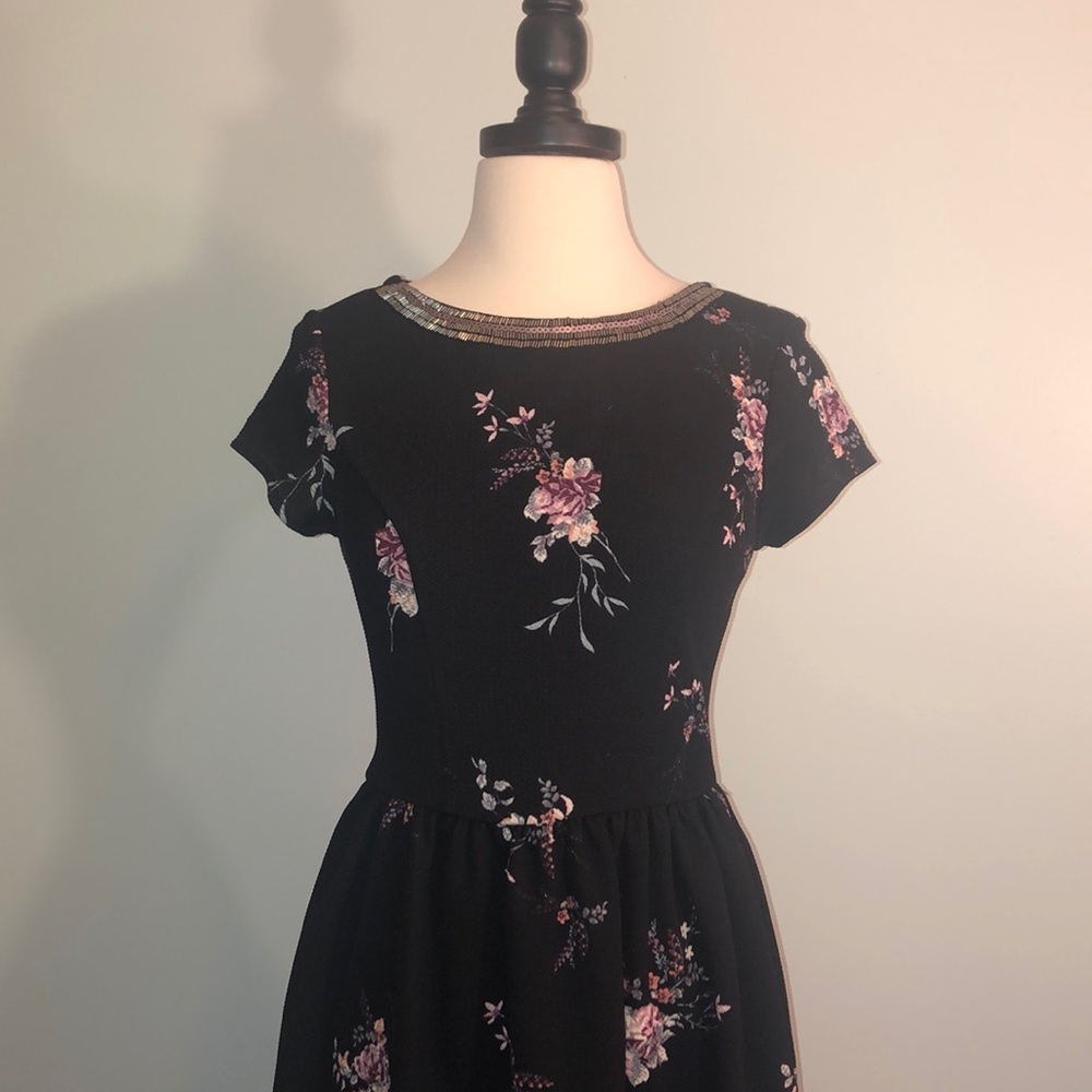 Black and Floral Print Fit and Flare Dress - Picture 2 of 8